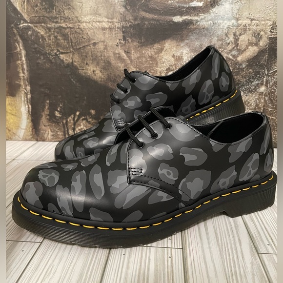 Brand New: Doc Martens Skull Leopard Print Oxfords Black Mens Sz 11 - Picture 2 of 9